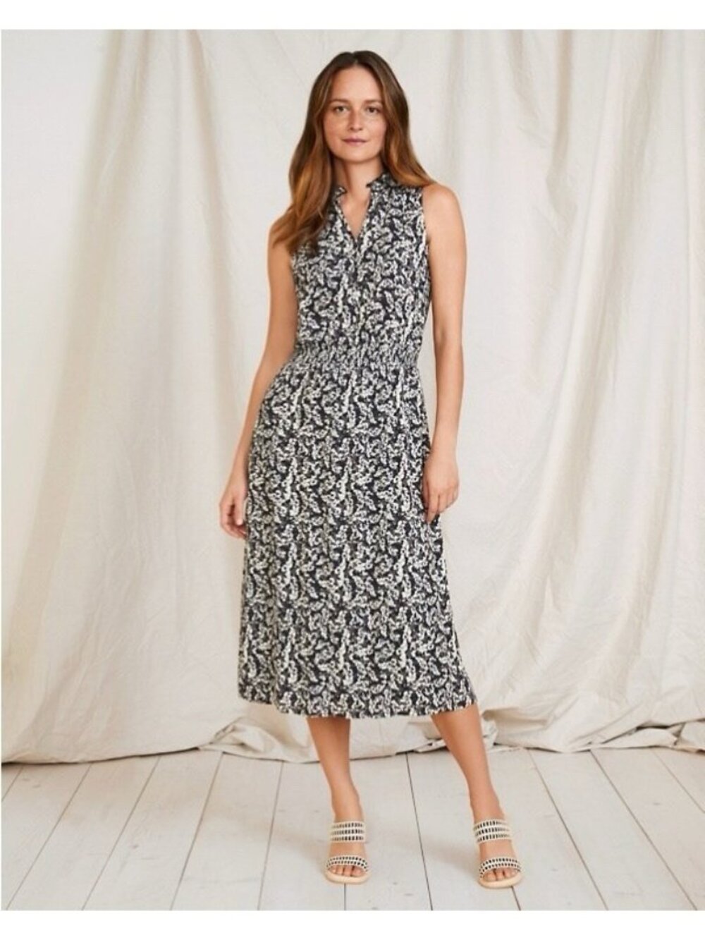 Garnet Hill Ambrose Crepe Black And White Floral Sleevless Dress L  Smocked